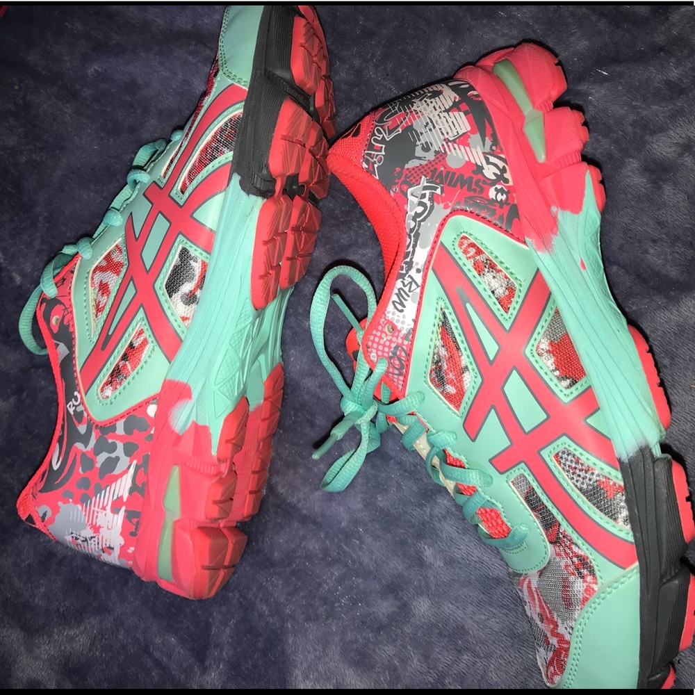 ASICS Sneakers